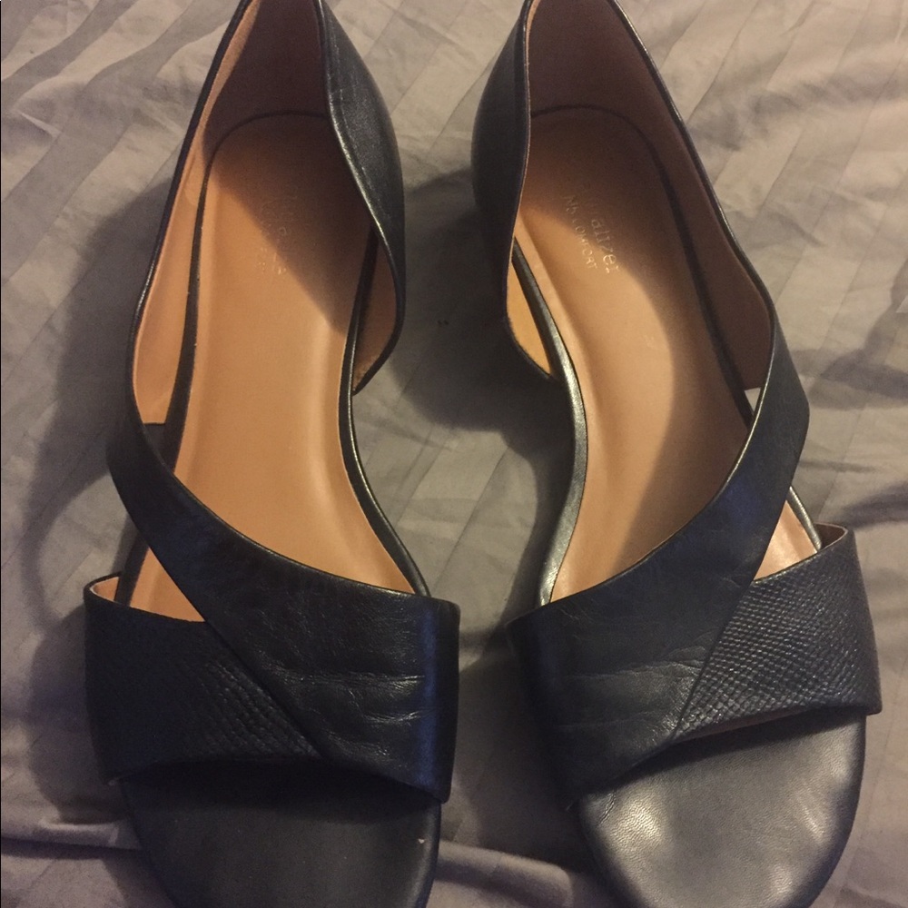 Black flats, open toe shoe